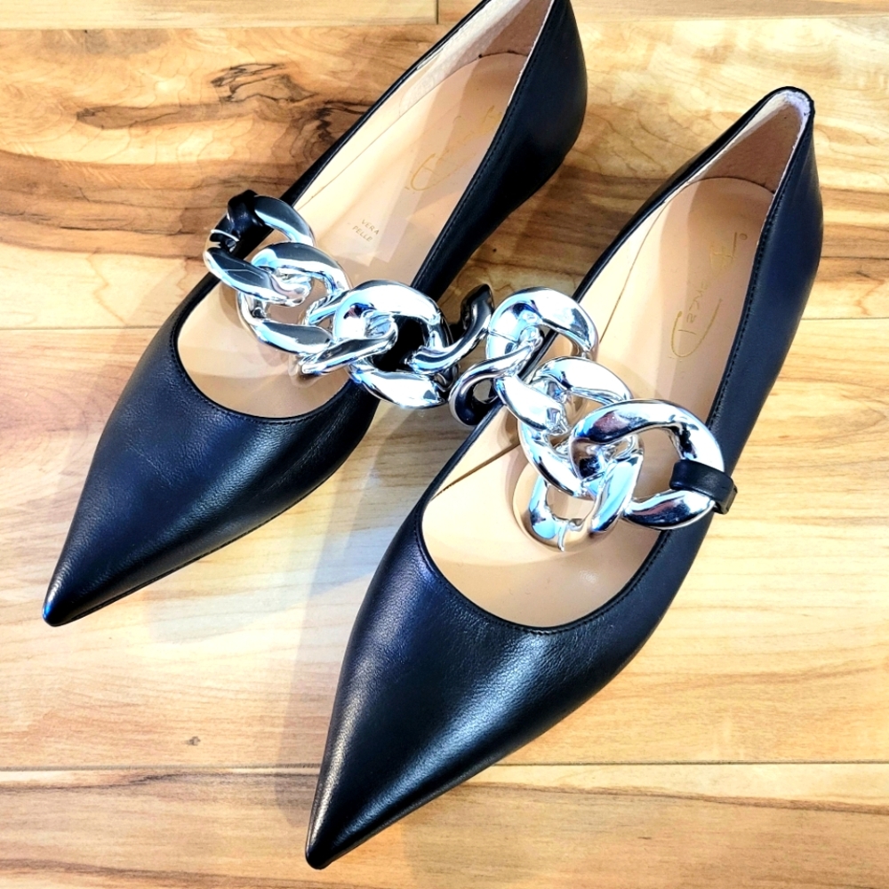 NWT Bianca Di Italian Leather Black Pointed Oversize Chain Flats 39 (US 8 - 8.5)